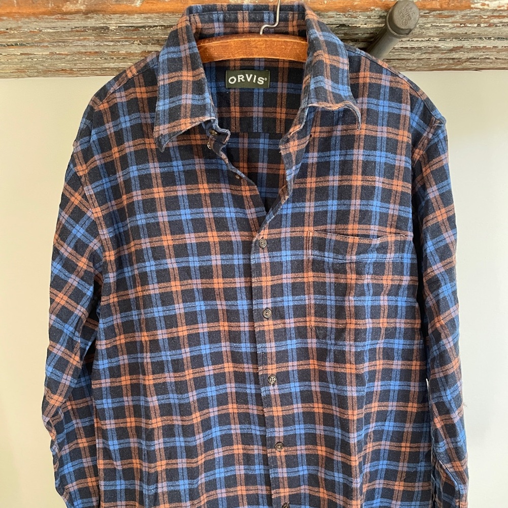 Vintage cotton flannel Orvis plaid shirt. Button down collar. Size large